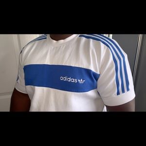 Men’s Adidas short sleeve sweatshirt